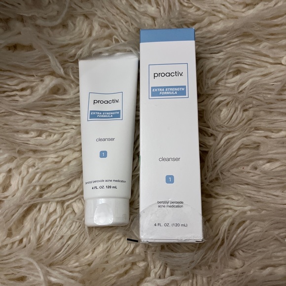 Proactiv Extra Strength Formula Cleanser 4oz 8.5% Benzoyl Peroxide Exp 11/2023 - Picture 4 of 5
